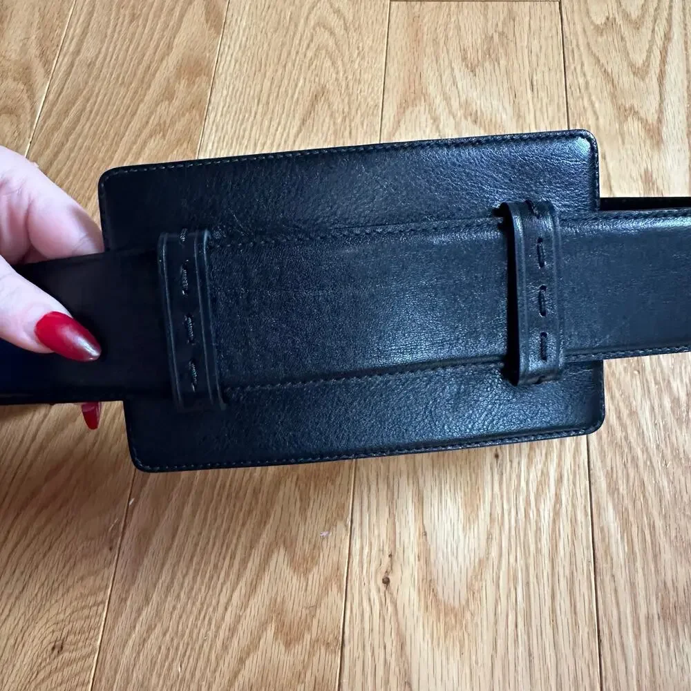 Chloe Black Leather Belt with Large Moveable Panel Size Small